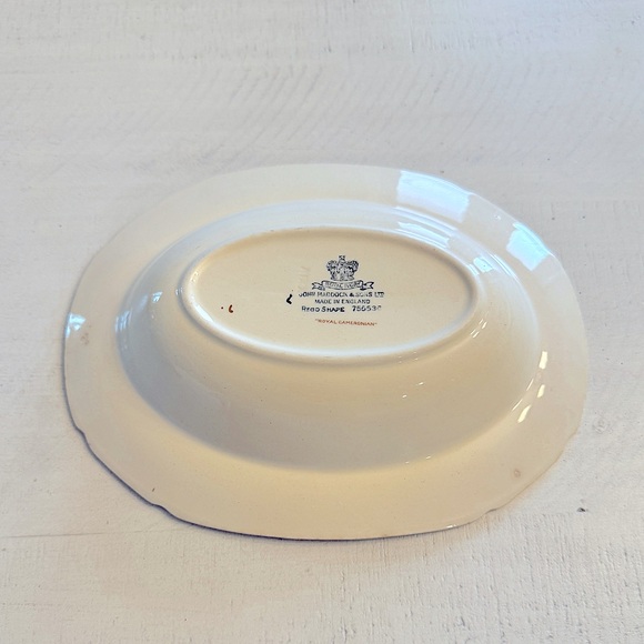 1920’s John Maddock & Sons oblong serving dish. - Picture 10 of 10